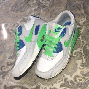 Grade school air max 90